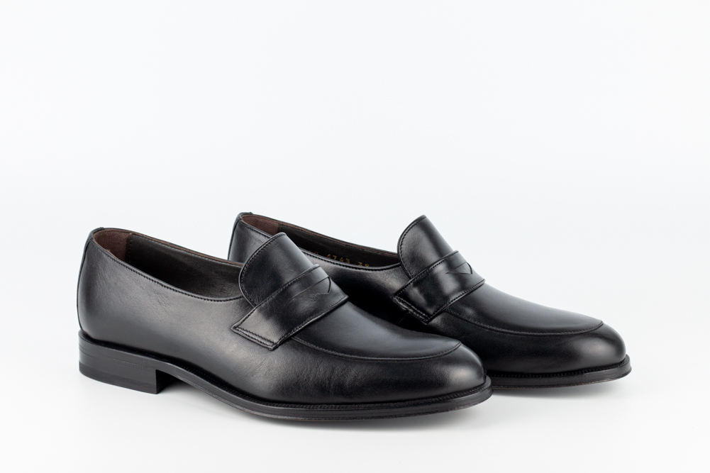 Murillo New-2 Murillo Black Men's Loafers in Black Leather, Special Width 10
