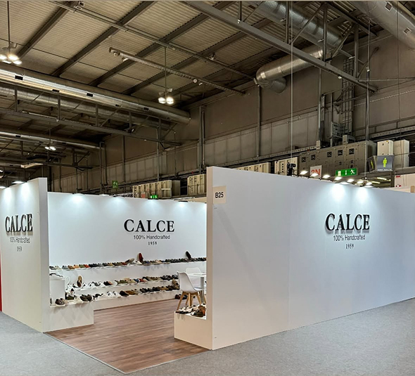 Stand de Calce en MICAM Milano