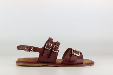 sandalia-plana-mujer-piel-cuero-hebillas