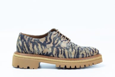 Zapato Runa Animal Print de mujer en piel estampada, vista lateral
